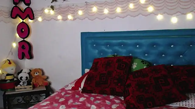 zarquita99 online show from January 10, 2025, 4:44 am