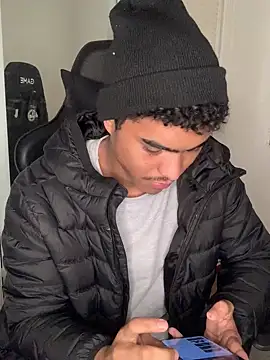 Ryan-hot online show from December 15, 2024, 2:52 am