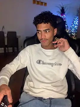 Ryan-hot online show from December 28, 2024, 3:15 am