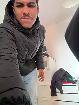 Ryan-hot online show from March 17, 2025, 10:17 am