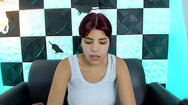 Snapshot of AfroditaMoore chatting on October 28, 2025, 3:32 am AfroditaMoore online show from October 28, 2025, 3:32 am