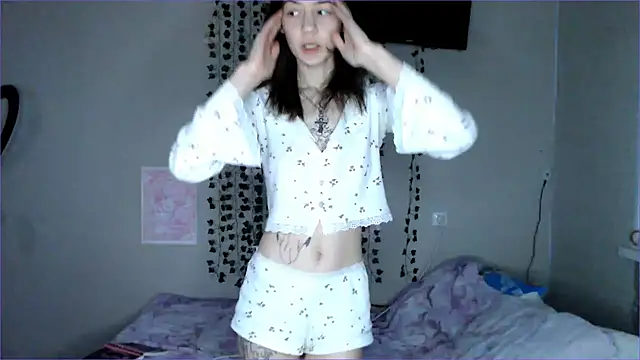 Snapshot of Cyber_hoe chatting on December 22, 2024, 12:50 am Cyber hoe online show from December 22, 2024, 12:50 am