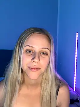 Snapshot of lunawolf21 chatting on September 25, 2025, 6:28 am lunawolf21 online show from September 25, 2025, 6:28 am