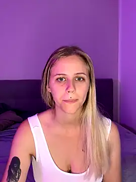 Snapshot of lunawolf21 chatting on October 13, 2025, 6:24 am lunawolf21 online show from October 13, 2025, 6:24 am