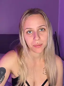 Snapshot of lunawolf21 chatting on October 21, 2025, 6:47 am lunawolf21 online show from October 21, 2025, 6:47 am