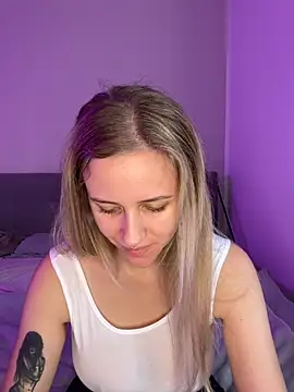 Snapshot of lunawolf21 chatting on November 14, 2025, 7:29 am lunawolf21 online show from November 14, 2025, 7:29 am