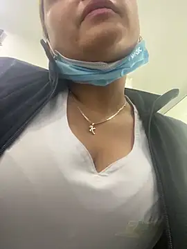 Keittly  online show from January 16, 2025, 5:44 pm