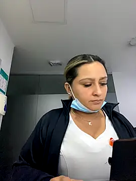 Keittly  online show from October 9, 2025, 2:20 am