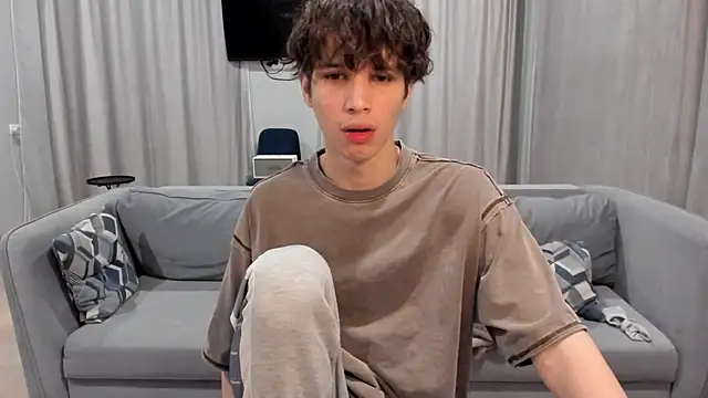 Snapshot of Im_Shine_Guy chatting on December 5, 2024, 6:11 pm Im Shine Guy online show from December 5, 2024, 6:11 pm