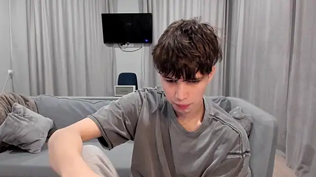 Snapshot of Im_Shine_Guy chatting on December 17, 2024, 7:37 pm Im Shine Guy online show from December 17, 2024, 7:37 pm