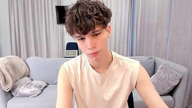 Snapshot of Im_Shine_Guy chatting on December 23, 2024, 10:21 am Im Shine Guy online show from December 23, 2024, 10:21 am