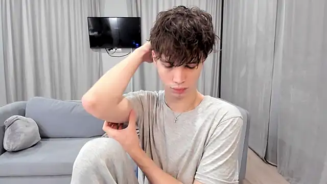 Snapshot of Im_Shine_Guy chatting on December 27, 2024, 7:57 pm Im Shine Guy online show from December 27, 2024, 7:57 pm