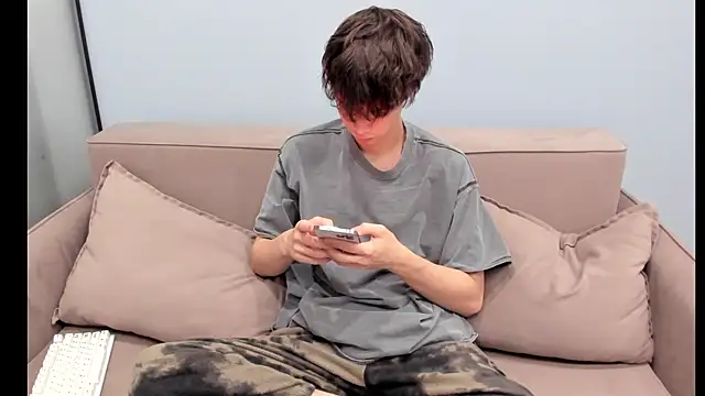 Snapshot of Im_Shine_Guy chatting on October 23, 2025, 2:11 am Im Shine Guy online show from October 23, 2025, 2:11 am