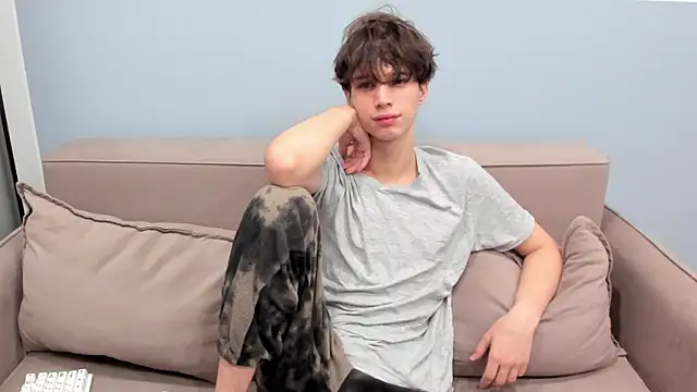 Snapshot of Im_Shine_Guy chatting on November 13, 2025, 6:34 am Im Shine Guy online show from November 13, 2025, 6:34 am