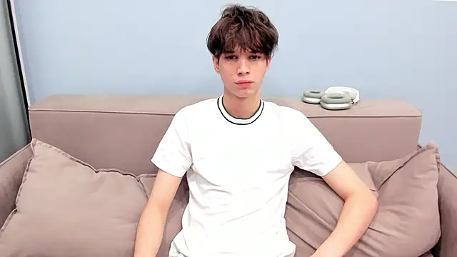 Snapshot of Im_Shine_Guy chatting on November 18, 2025, 7:35 am Im Shine Guy online show from November 18, 2025, 7:35 am