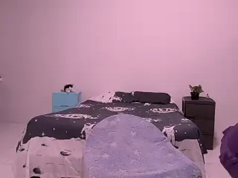 isabella tasty25 online show from November 27, 2025, 4:09 pm