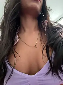 Lolitacooper online show from April 5, 2026, 8:28 pm