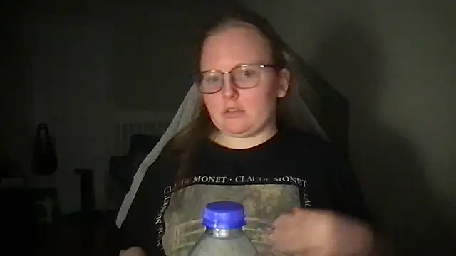 lexie lilacs online show from February 26, 2025, 11:37 pm