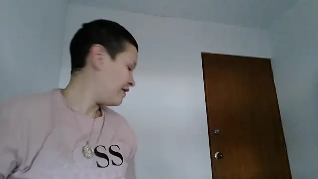 luxandracon23 online show from December 21, 2025, 7:43 pm