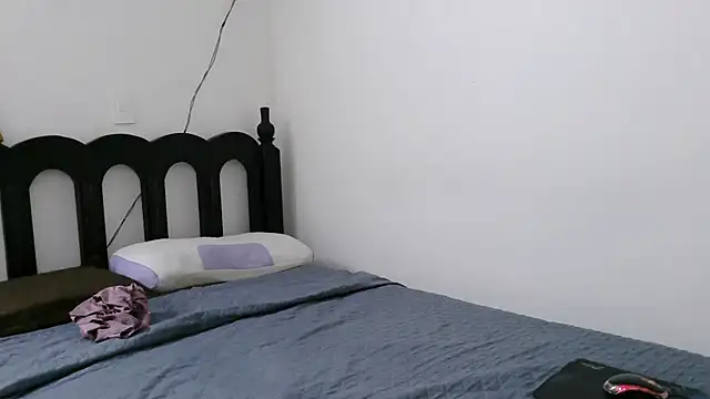 Snapshot of luxandracon23 chatting on March 11, 2026, 4:35 pm luxandracon23 online show from March 11, 2026, 4:35 pm