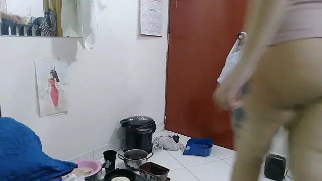 Snapshot of luxandracon23 chatting on March 27, 2026, 1:44 pm luxandracon23 online show from March 27, 2026, 1:44 pm