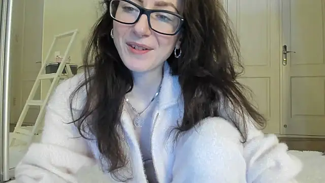 Baby Jewel online show from January 29, 2025, 11:09 am