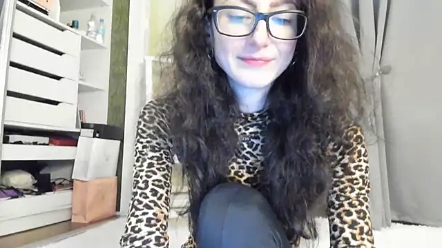 Baby Jewel online show from November 14, 2025, 11:31 am