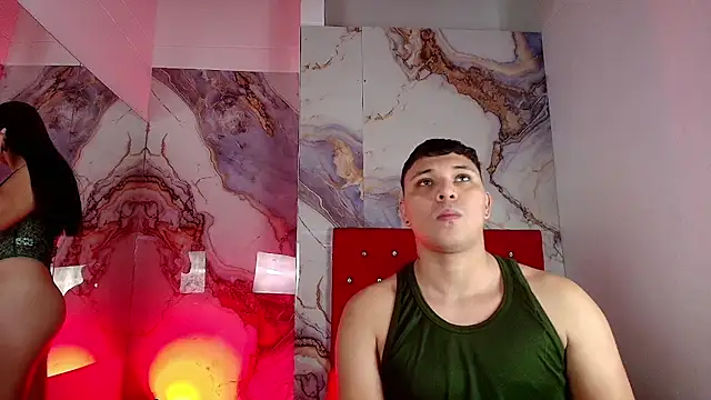 couple lovelyds online show from December 14, 2025, 8:57 pm