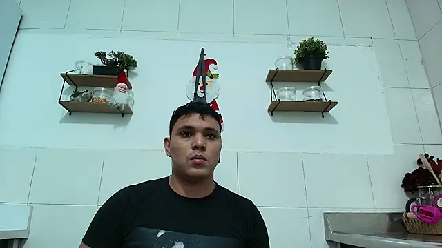 couple lovelyds online show from January 18, 2026, 8:34 pm