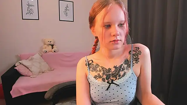 Snapshot of boostyboobs chatting on March 17, 2025, 12:08 am boostyboobs online show from March 17, 2025, 12:08 am