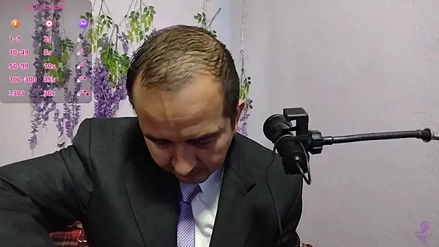 yazforeSolo online show from September 25, 2025, 1:04 pm