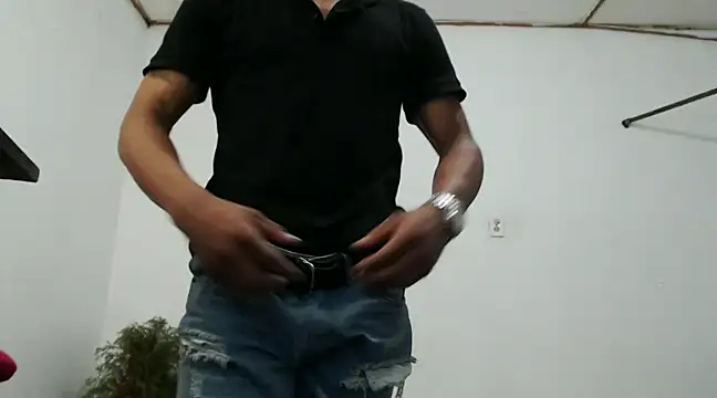 fernandez latinblackk online show from December 27, 2024, 2:04 am