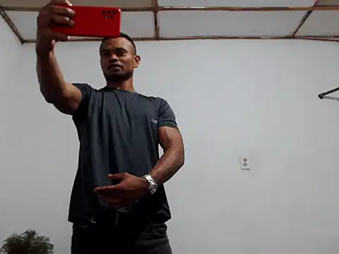 fernandez latinblackk online show from December 30, 2024, 2:09 am