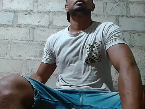 fernandez latinblackk online show from October 31, 2025, 5:30 am