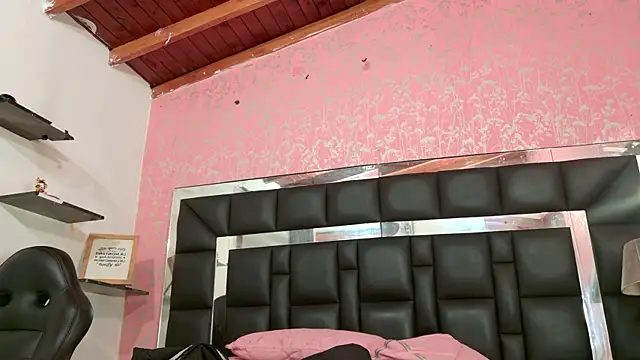 Sofia martiin online show from November 1, 2025, 3:08 am