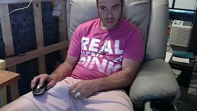 ScubaStevex online show from October 9, 2025, 12:36 pm