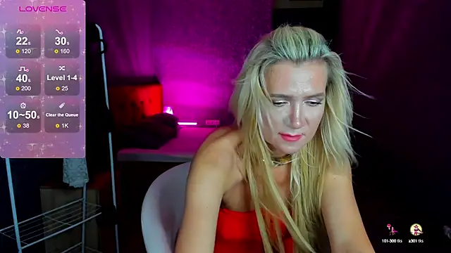 Luna  Lewis online show from December 4, 2024, 8:23 am