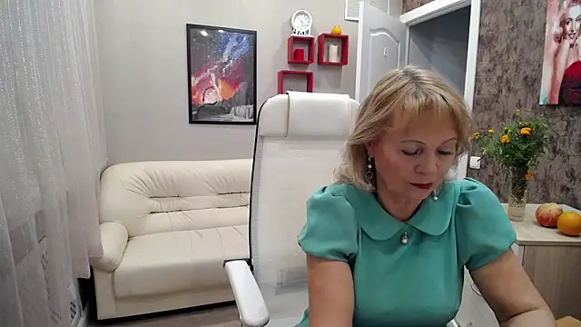 Snapshot of Milla_Cutie18 chatting on September 22, 2025, 5:31 am Milla Cutie18 online show from September 22, 2025, 5:31 am