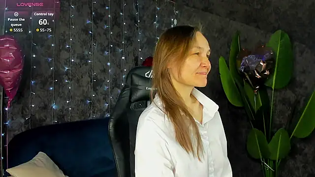 Lillian White online show from March 8, 2026, 1:03 am