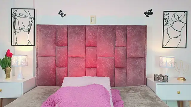 NicolMiller4 online show from April 21, 2026, 2:15 am