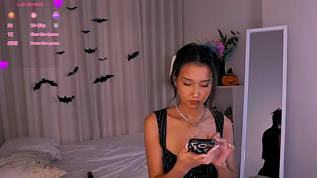 Snapshot of Melissa_Mone chatting on October 28, 2025, 5:22 am Melissa Mone online show from October 28, 2025, 5:22 am