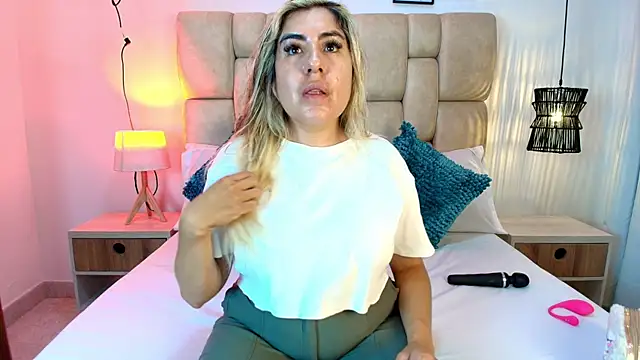 AdharaSmithh online show from November 3, 2025, 7:15 pm