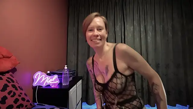 Snapshot of SexyExclusiveflower chatting on September 30, 2025, 5:07 pm SexyExclusiveflower online show from September 30, 2025, 5:07 pm