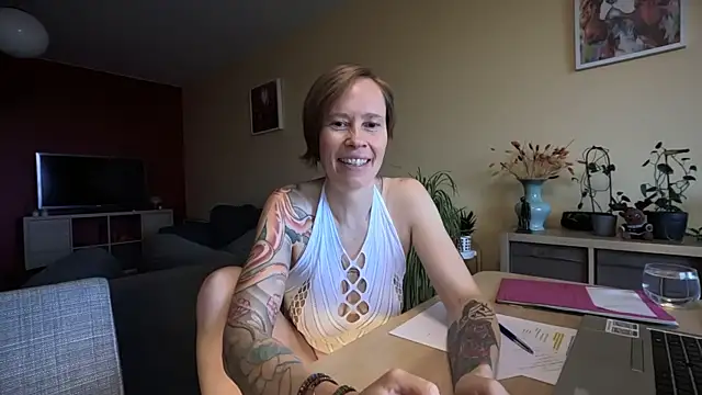 Snapshot of SexyExclusiveflower chatting on October 10, 2025, 7:07 am SexyExclusiveflower online show from October 10, 2025, 7:07 am