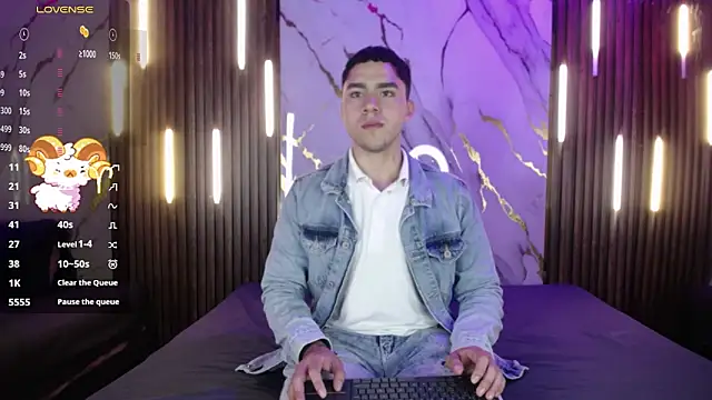 LiamNovak online show from November 22, 2025, 12:15 pm