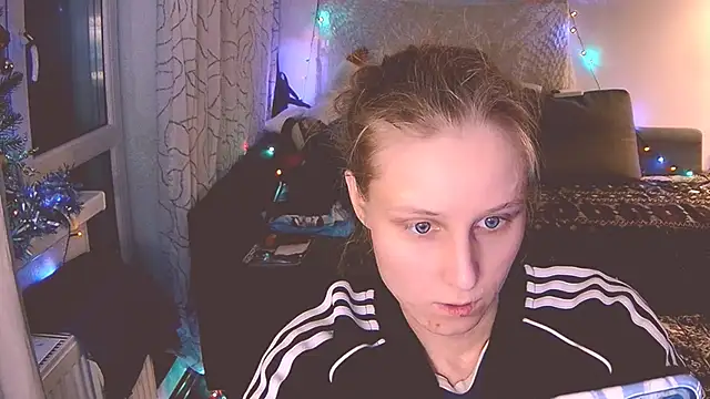 KatiKate online show from January 4, 2025, 4:11 pm