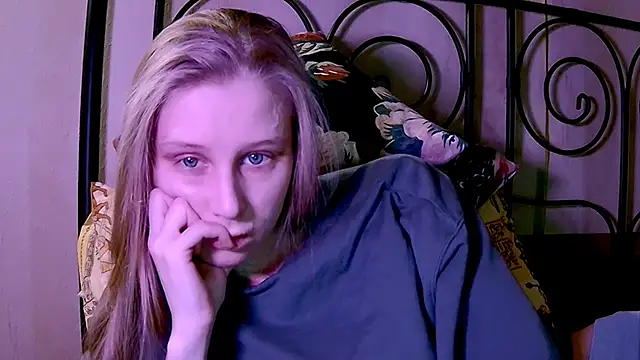 KatiKate online show from January 22, 2025, 12:17 pm