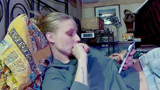 KatiKate online show from January 25, 2025, 6:35 pm