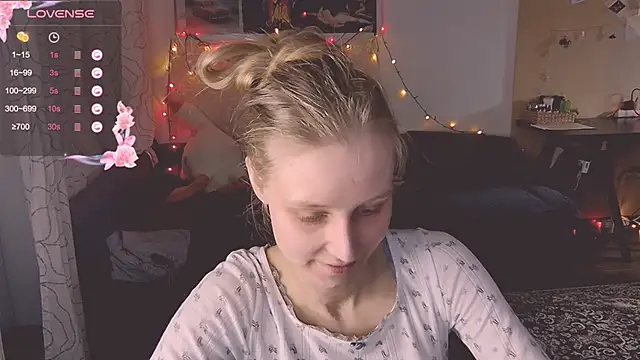 KatiKate online show from February 15, 2025, 5:28 pm