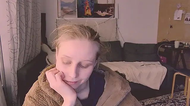 KatiKate online show from February 21, 2025, 6:26 pm